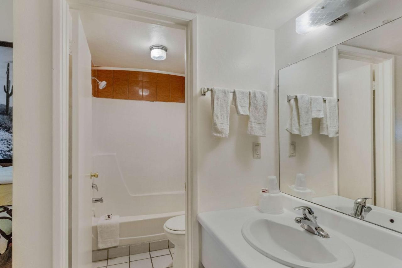 Motel 6 Tucson, Az - East Williams Center Eksteriør billede