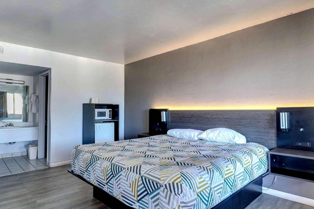 Motel 6 Tucson, Az - East Williams Center Eksteriør billede