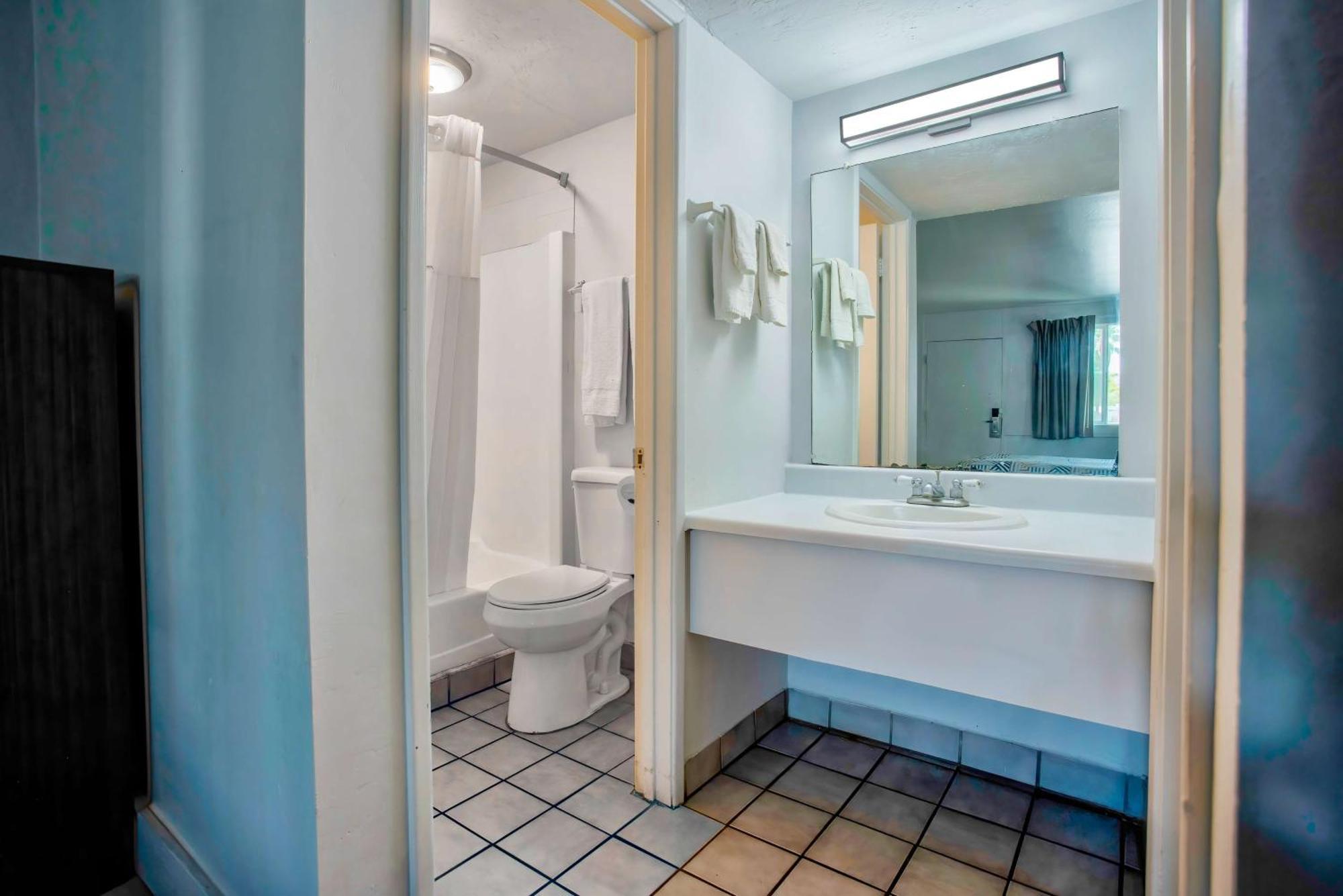 Motel 6 Tucson, Az - East Williams Center Eksteriør billede