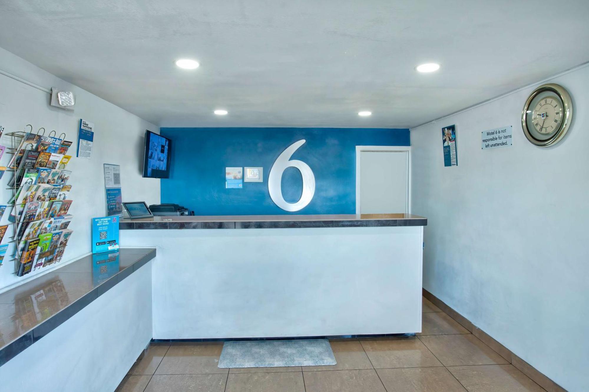 Motel 6 Tucson, Az - East Williams Center Eksteriør billede