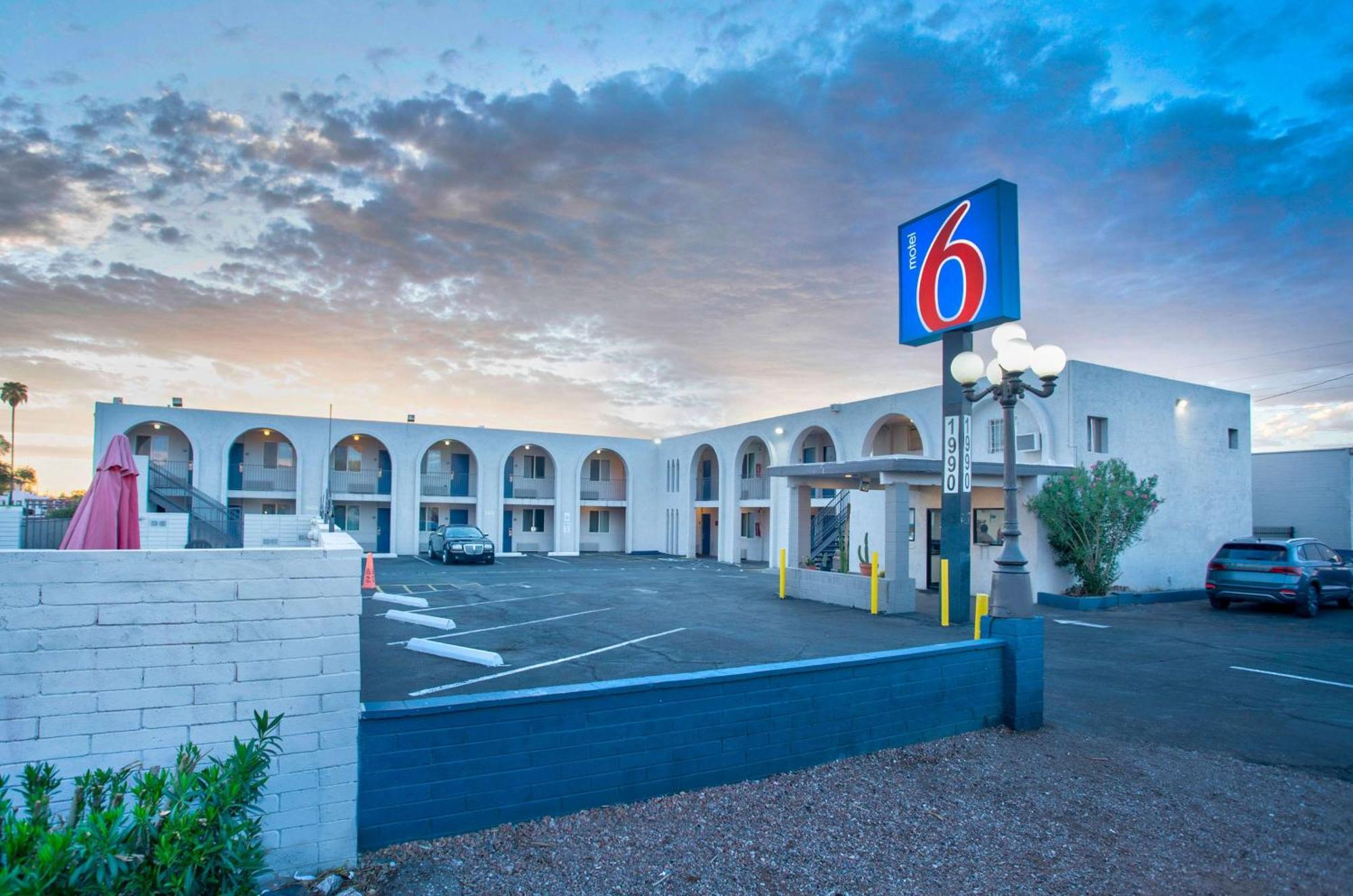 Motel 6 Tucson, Az - East Williams Center Eksteriør billede